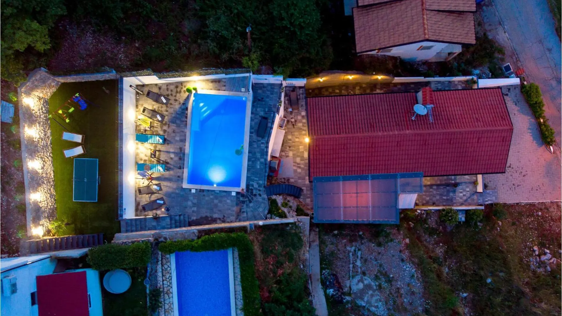 Holiday home 4 Bedroom Stunning Home In Rukavac