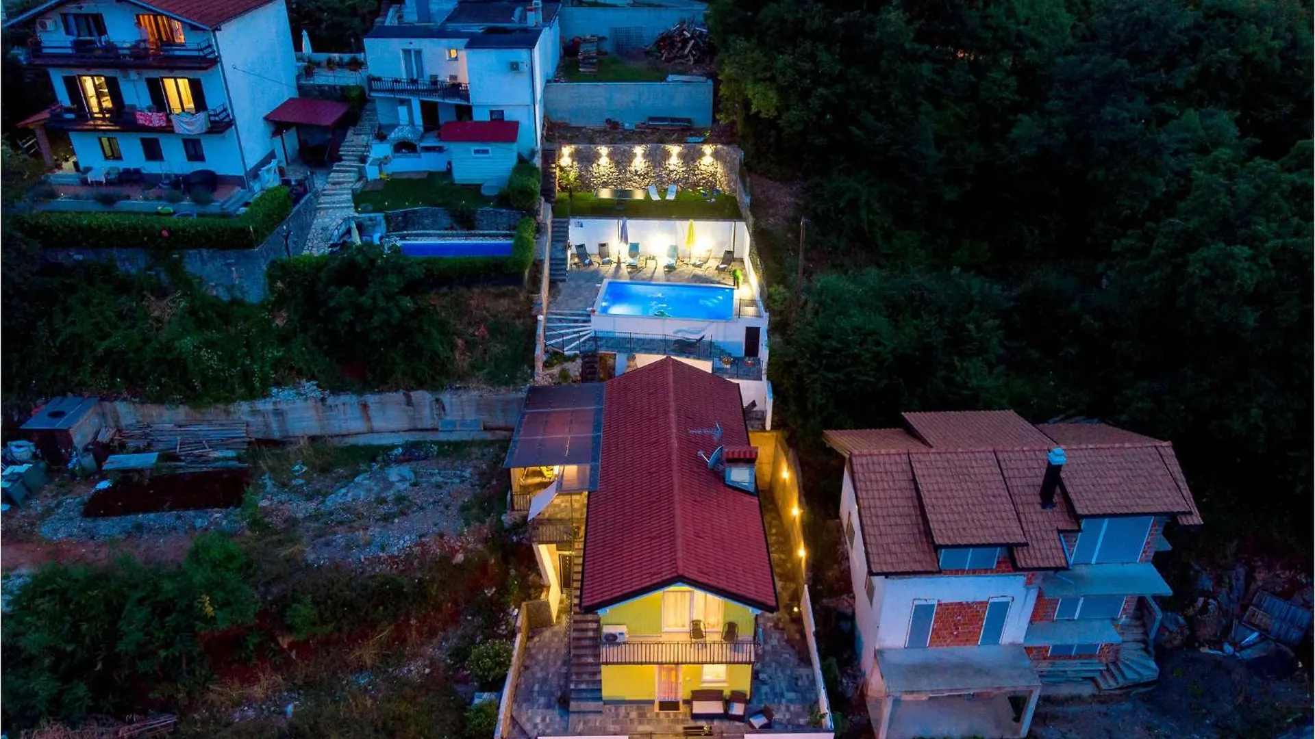 4 Bedroom Stunning Home In Rukavac Сasa de vacaciones