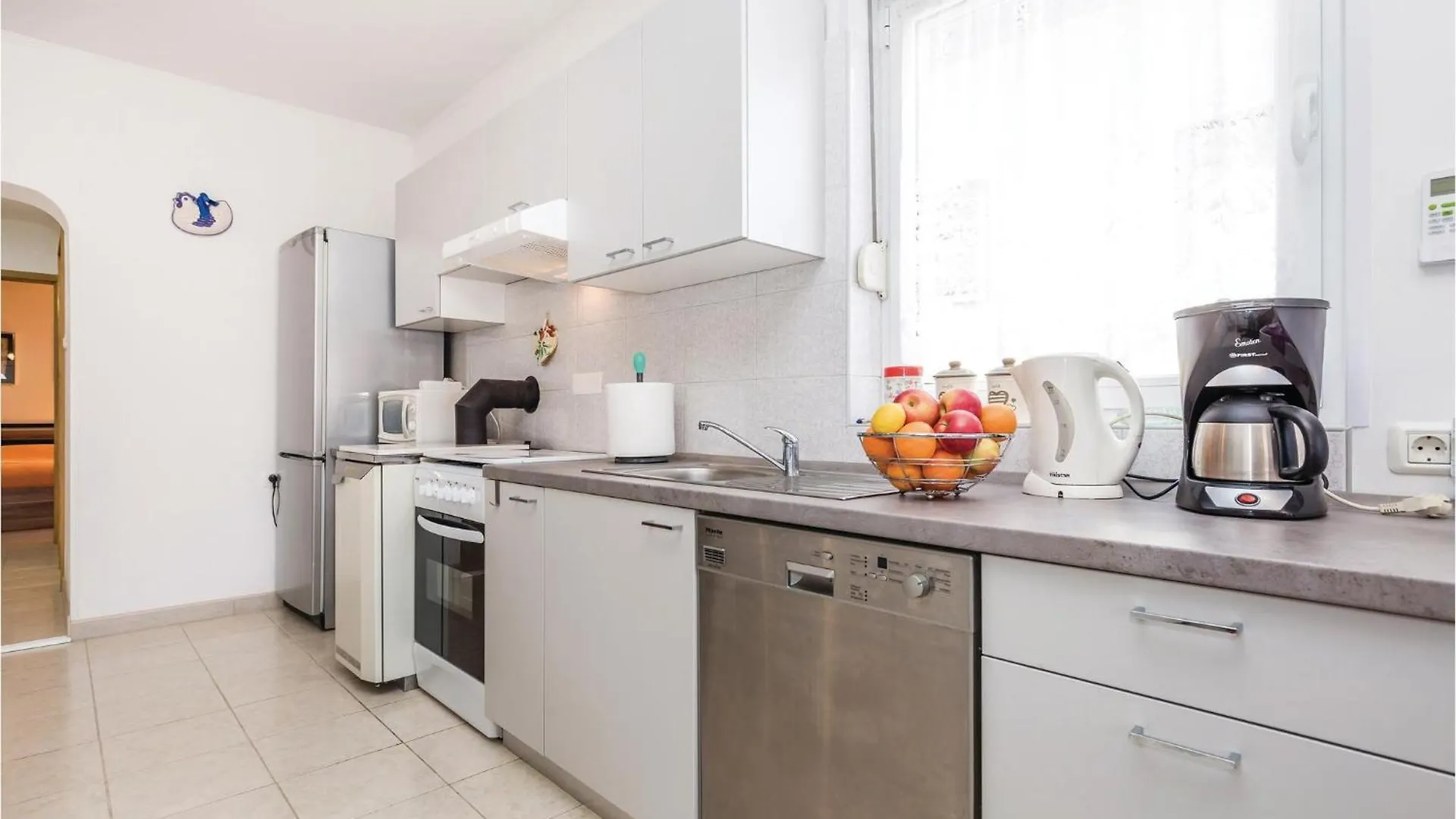 4 Bedroom Stunning Home In Rukavac