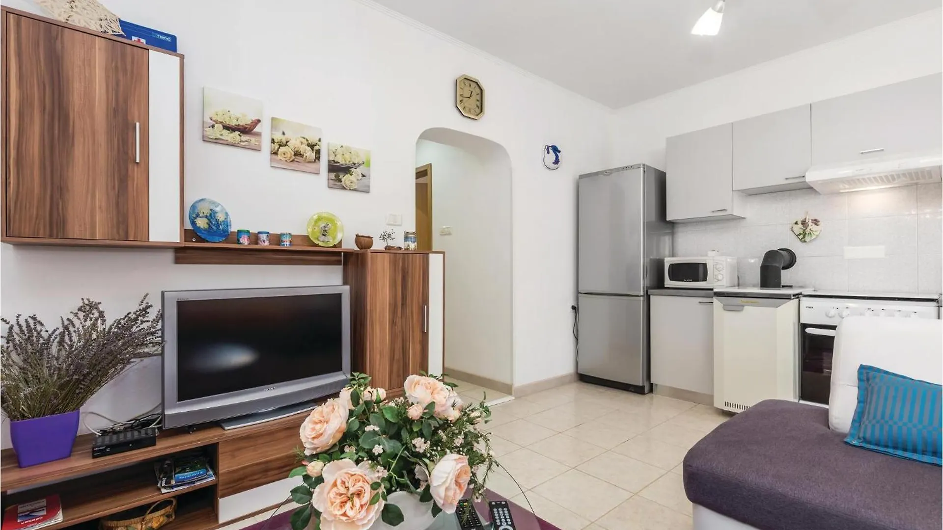 4 Bedroom Stunning Home In Rukavac Holiday home